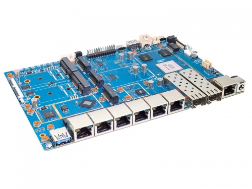 香蕉派 BPI-R4 Pro Wifi 7开源路由器开发板采用联发科 MT7988A 芯片设计，板载8G内存和8G eMMC ,支持2x 10G网口